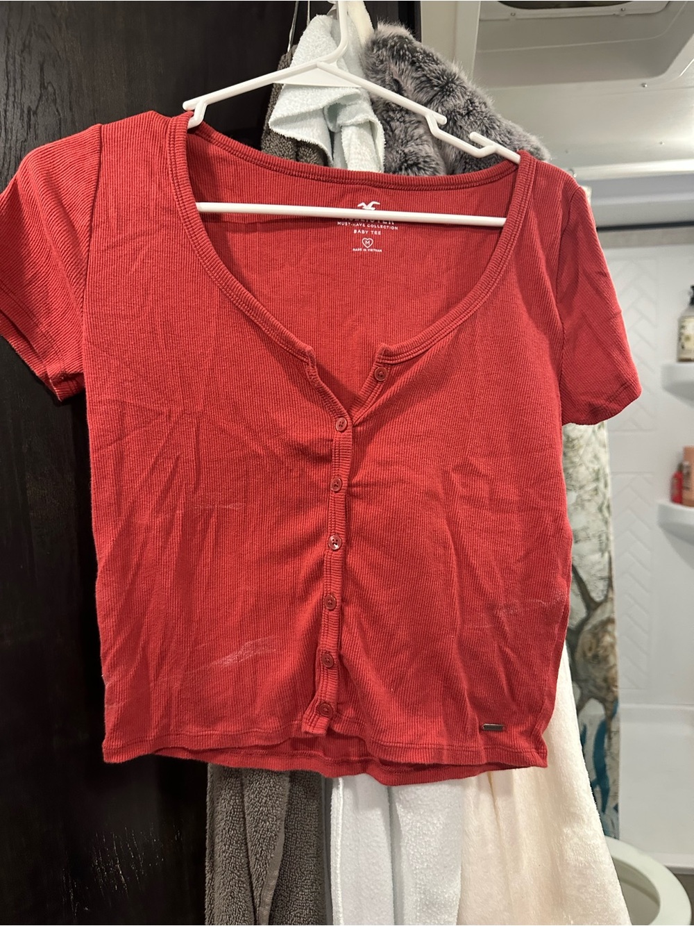 Hollister Coral-Red Short Sleeve Button Crop Top